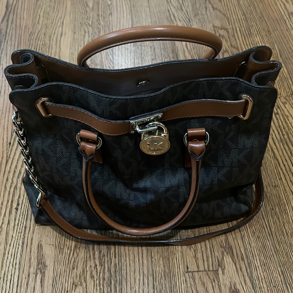 MK purse